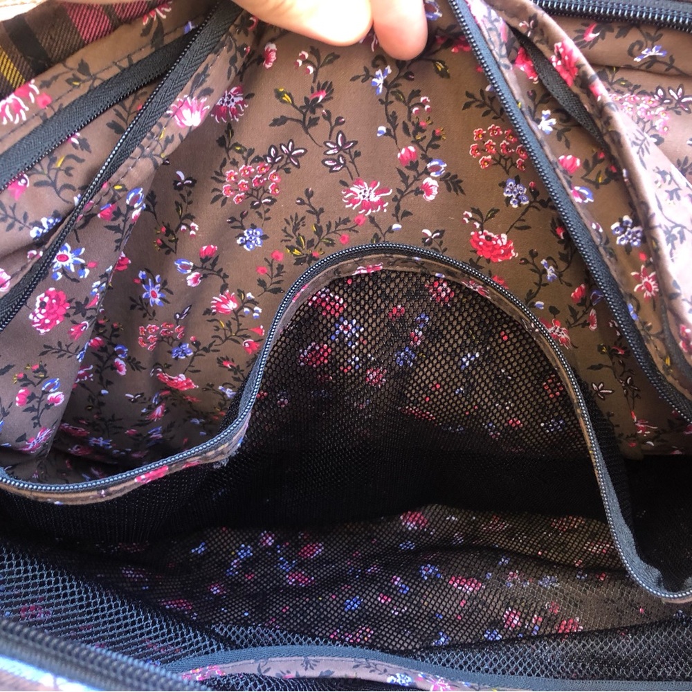 Vera Bradley Pink Plaid Quilted Flat  Overnight Bag - Picture 6 of 6